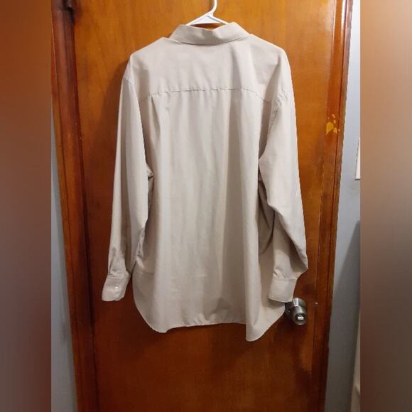 Geoffrey Beene Men's Button Down Shirt - Picture 2 of 5